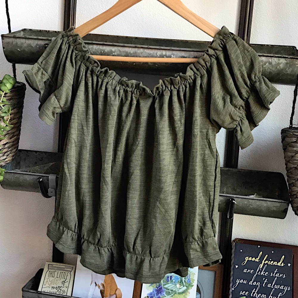 Off the shoulder ruffled trim utility top - Picture 5 of 11